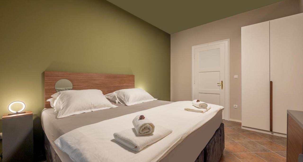 Green, Deluxe Two Bedroom Suite Split Extérieur photo