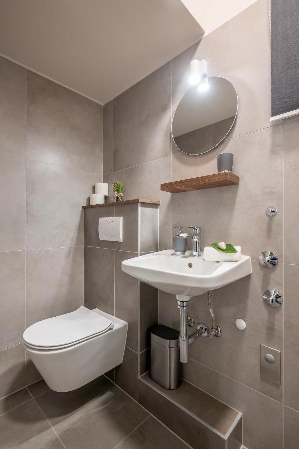 Green, Deluxe Two Bedroom Suite Split Extérieur photo